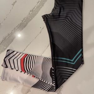 Onzie yoga/spin  leggings